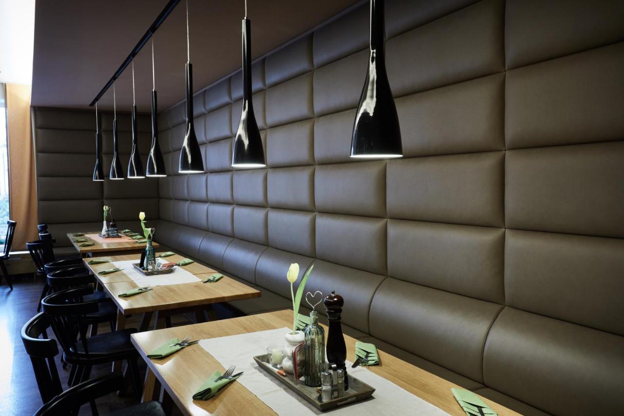 Hotel Goll Pforzheim-Niefern Экстерьер фото