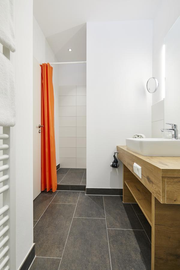 Hotel Goll Pforzheim-Niefern Экстерьер фото