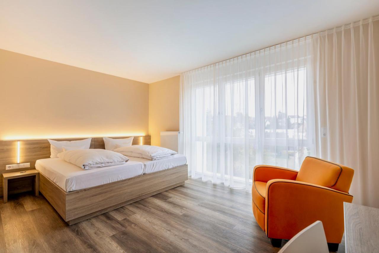 Hotel Goll Pforzheim-Niefern Экстерьер фото